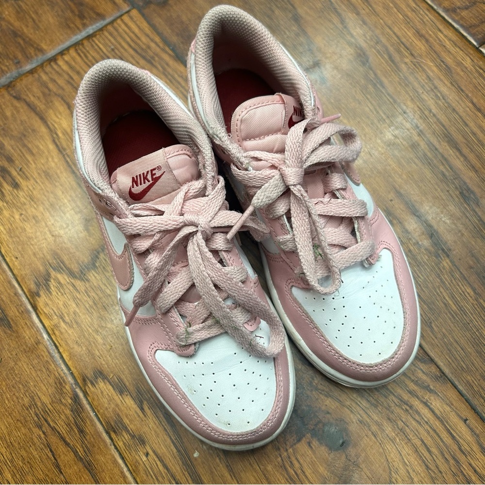 Nike girls Dunk Low‎ pink sneakers